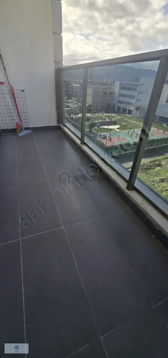 İzmir Türk Koleji Yani 65 M2 Satılık 1+1 2