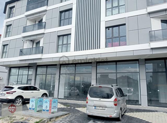 Mükemmel Konumda Kiralık Dükkan 3
