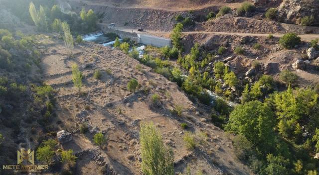 Nehir Kenarında Muazzam Bahçe Mete Mermer'den 2