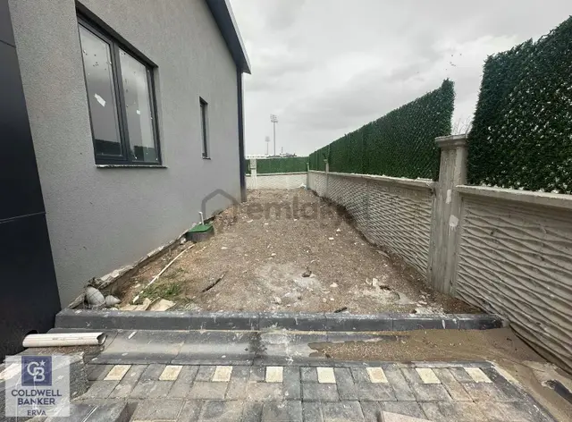 Gölbaşı Bahçelievlerde Göl Manzaralı 5+1 Full Yapılı Sıfır Villa 5