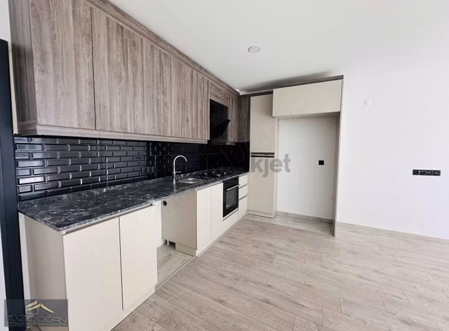 Özdoağn Emalaktan Aynoğlunda 1+1 55m2 Havuzlu Giriş Daire 1