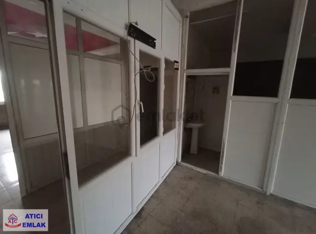 Kozan Yolu Üzerinde Ali Baba Sut Karşısı 150 M Kiralık İşyeri 2