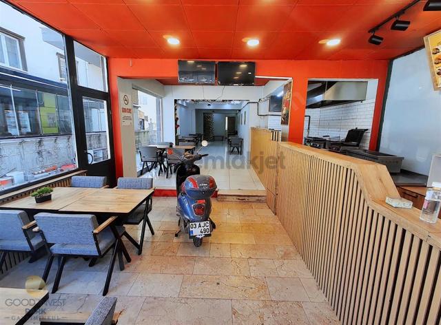 Erenler Devren Kiralık Fast Food 140m² Hazır Eşyalı Yüksek Ciro! 3