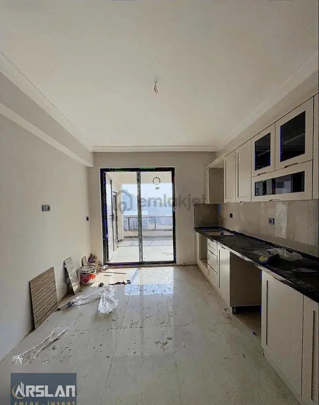 İnegöl Alanyurt Fatih Mah.4+1,140m2,4.kat,site İçi,satılık Daire 3