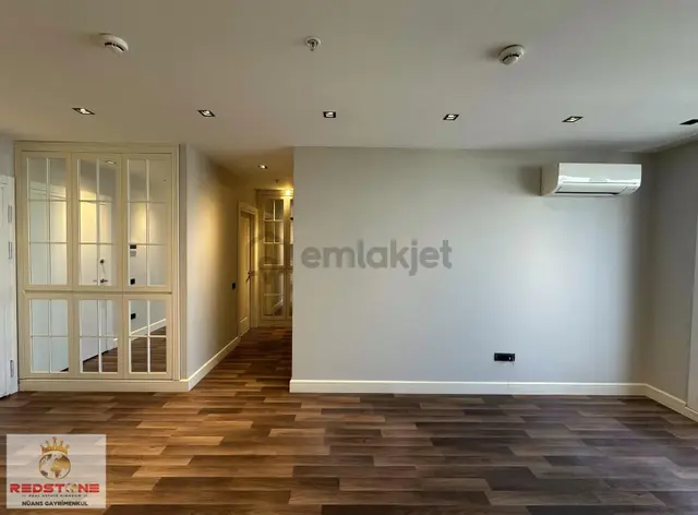Meydan Halkalı Sitesi Yatırımlık En Büyük Tip Satılık 1+1 Daire 3