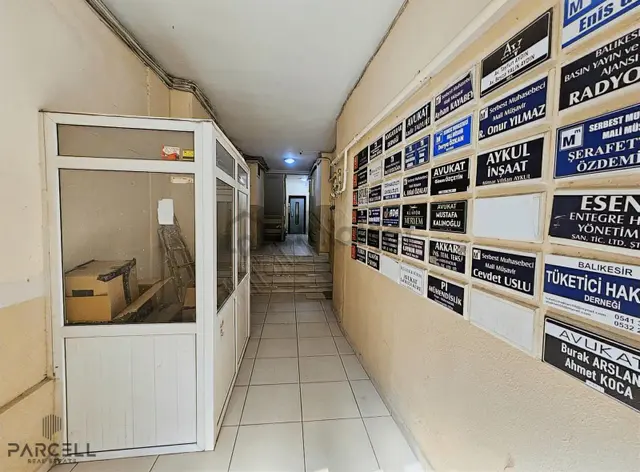 Balıkesir Altıeylül Çarşı Merkezde Özhancı İşhanı Kiralık Ofis 2