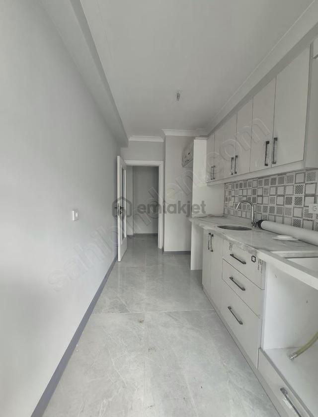 Çakır Emlaktan Satılık Ayrı Mutfaklı 1+1 60m2 Daire 3
