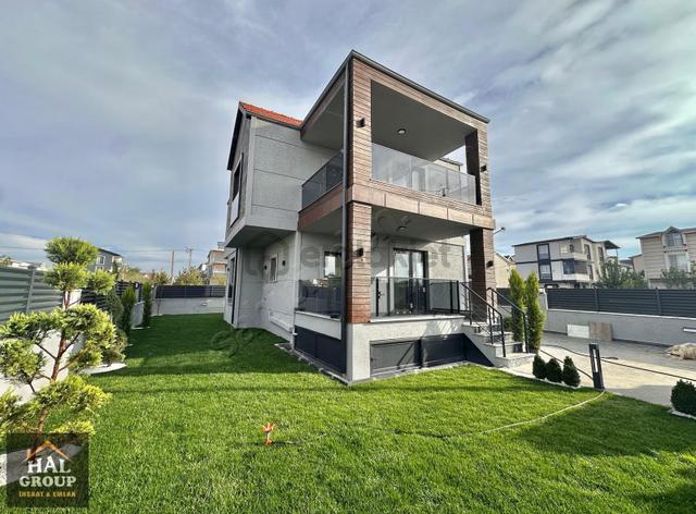 ╭╯hâl Group╰╮kendine Özgü Harika Mimarisi İle Müstakil Villa 1