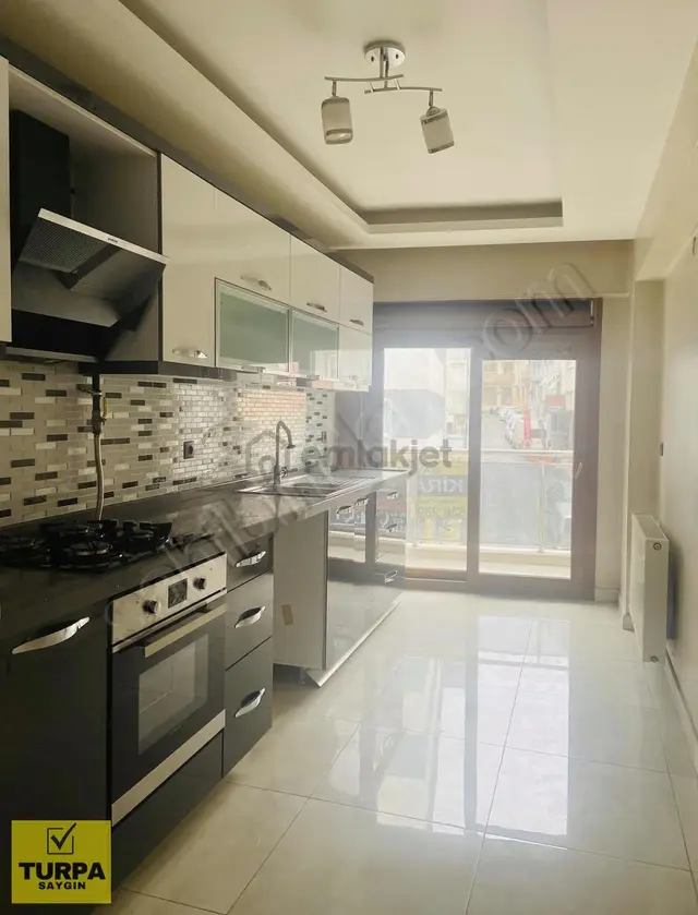 Bozyaka Cadde Üzerinde Üzümcü Okulu Yakını Lüx 3+1 Geniş Kiralık 3