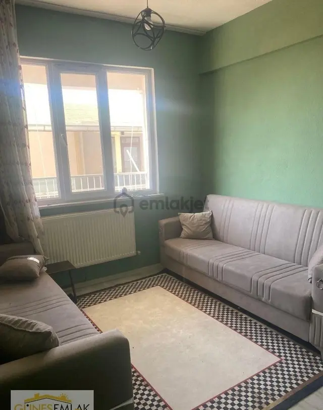 Güneş Emlaktan Çarşı Merkezde Uygun Fiyatlı Satılık Daire 1