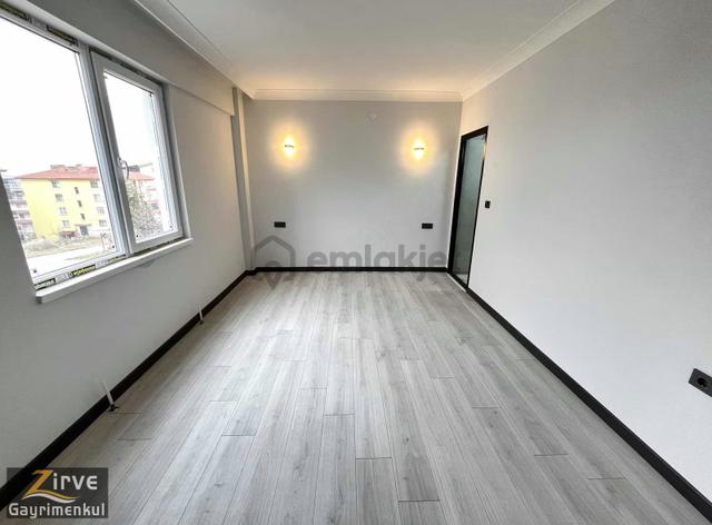Zirveden Yeşıltepe Mahallesinde Arakat Ultra Geniş Lüx Daire!!! 5