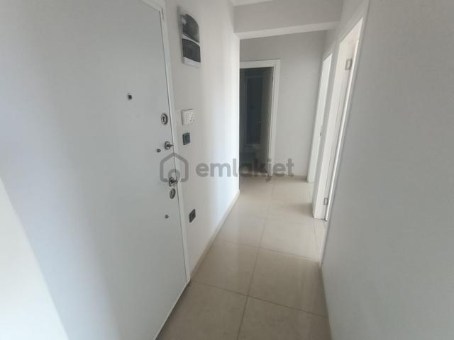 Merkezi Konumda Kapalı Mutfaklı 2+1 Bakımlı Satılık Daire 5