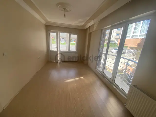 Ak Auto Gayrimenkul 'den Tekirdağ Süleymanpaşa 100 Yıl Mah Kiralık 2 +1 Daire 4