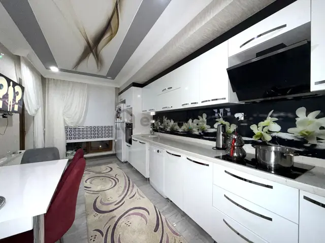 Nasip Emlak Lüx Sitede Bulvar Cepeli 4+1 Kredi Sıkıntısız 2