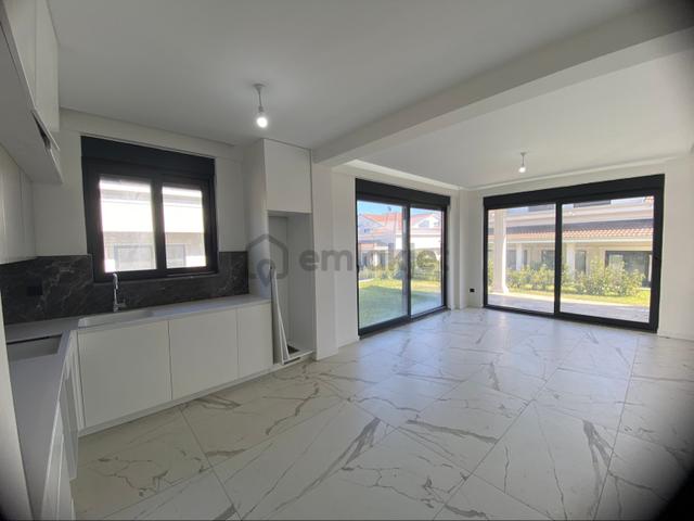 Aslanbucakta Havuzlu Yerden Isıtmalı Modern Villalar Caniş Emlak 5
