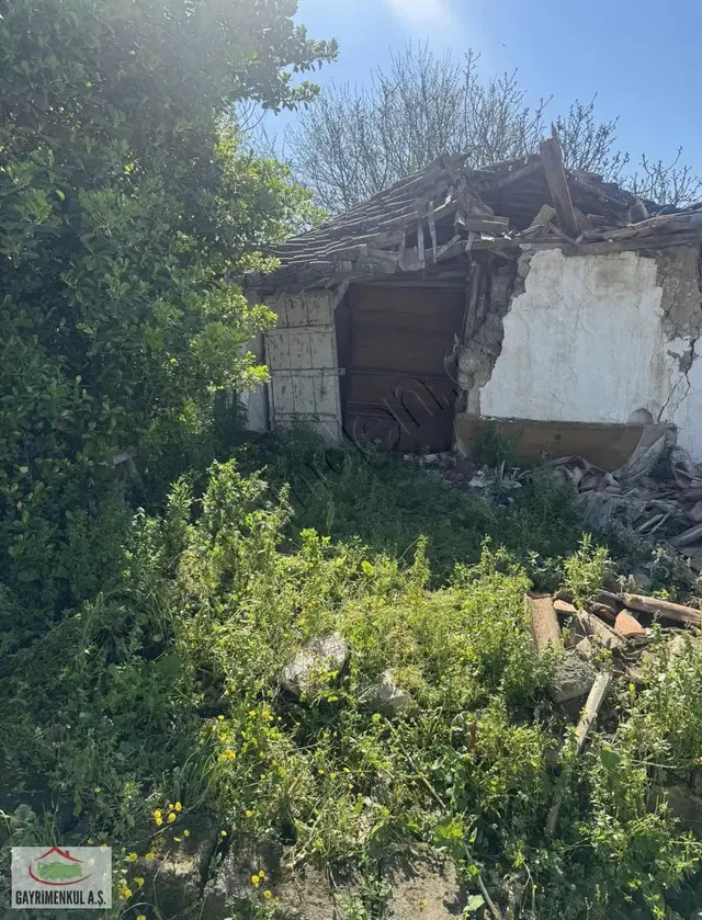 Yola 30m Cephe 1200m2 Bahçeli Köy Evi 3
