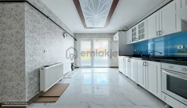 Vadi'den Karakaya'da %80 Kredi İmkanlı-full Yapılı-3+1 Daire ! 3