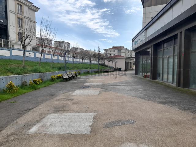 Bahçekent Ticaret Merkezinde 85 M2 (dükkan) 2