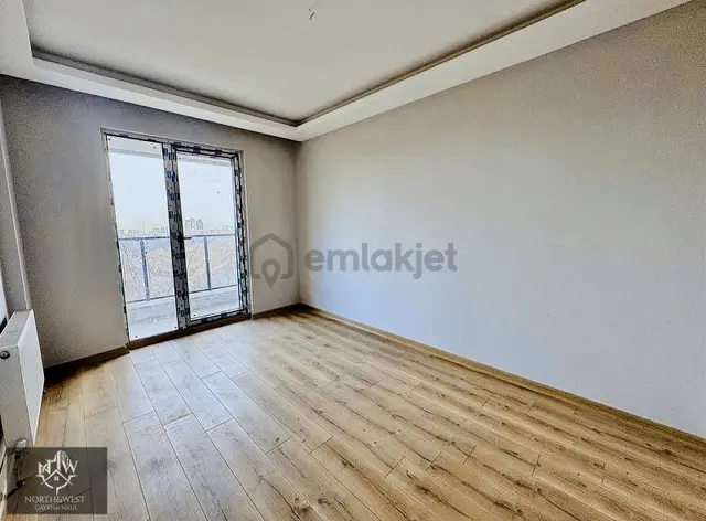 North West'ten İncek'te 1.86 Kredili Vadi Man. Satılık 1+1 Daire 2