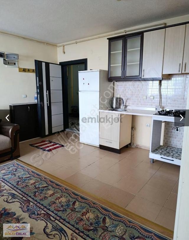 Üniversite Yol Üzerinde Eşyalı Ara Kat Kiralık 1+1 5
