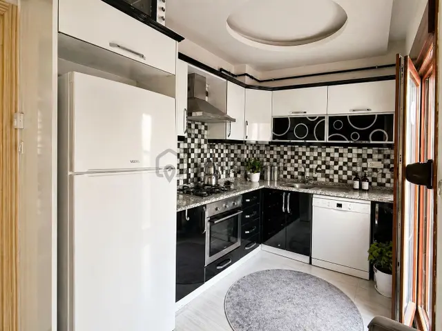 Kaçırma! Merkezi Lokasyonda Kiracılı Satılık Daire 2