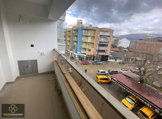 Küçük Menderes'ten Kiraz Cumhuriye Mh Ara Kat Satılık Daire 3
