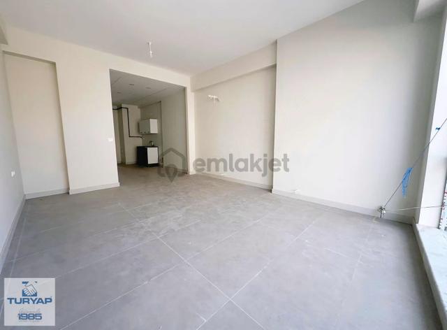 Turyap Soner'den Kiralık Yalova'nın Kalbinde ,sıfır 1+1 Ofisler 3