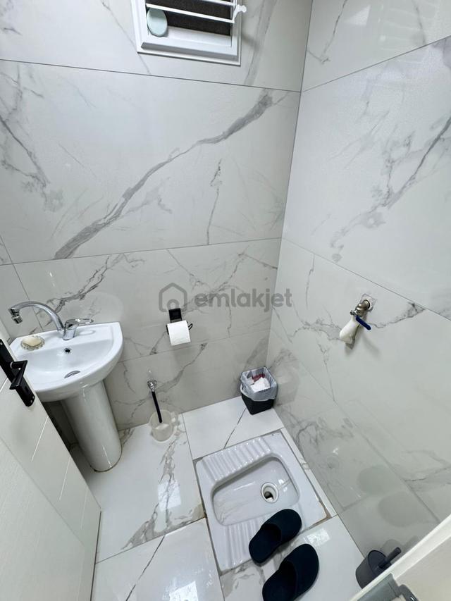 Aşağı Eğlence Mendil Sok.'da Orta Katta 3+1 Güney Cep. Full Yapı 5