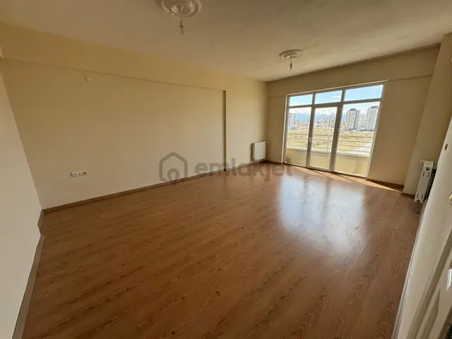 Mimsin Fatih Mahallesi 3+1 135m Kare Önü Açık Fırsat Daire 4