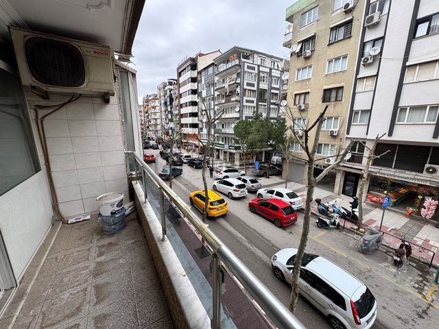 Startkey Platin'den Cumartesi Pazar Yeri Yanıcadde Üstü Kiralık Geniş Arakat Startkey Platin'den Cumartesi Pazar Yeri Yanıcadde Üstü Kiralık Geniş Arakat