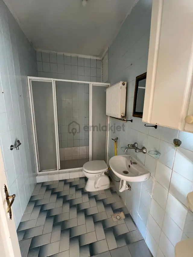 Hürriyet Mahallesi Kalmaz Sokakta Kiralık 3+1 Daire 5