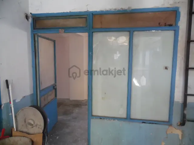 Konak Kemeraltı Kar İşhanında Kiralık 1+0 Büro/ofis 4