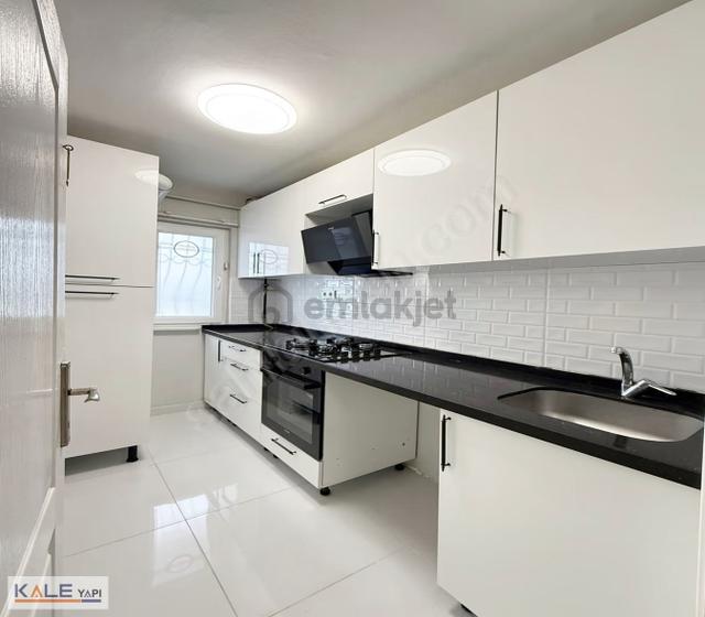 Merkezi Konumda Satılık 3+1 Uygun Fiyatlı İskanlı Daire 1