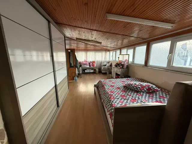 Köprü Emlaktan Gazi Mh. Cadde Üstünde Satılık 4+2 Çatı Katı 5