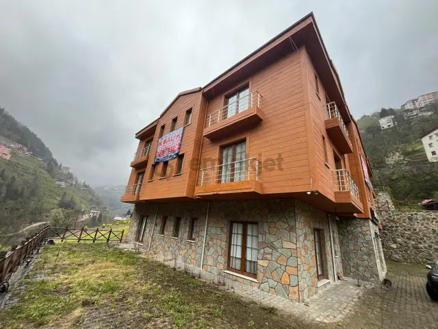 Trabzon Çaykara'da Uzungöl Yolu Üzerinde Kiralık Daire 1