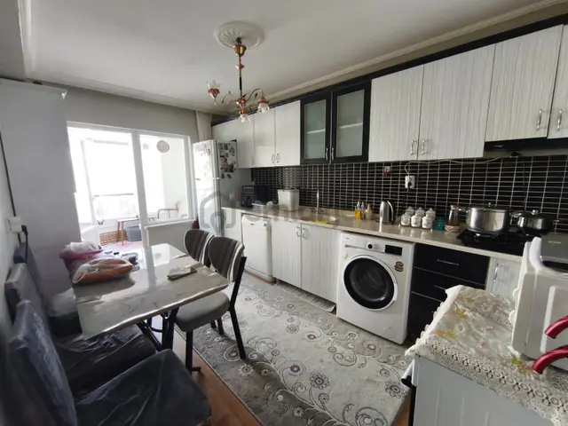 Bağlum / Hisar Mah. Cadde Üzeri Köşebaşı 2-banyo & Kilerli 3+1 3