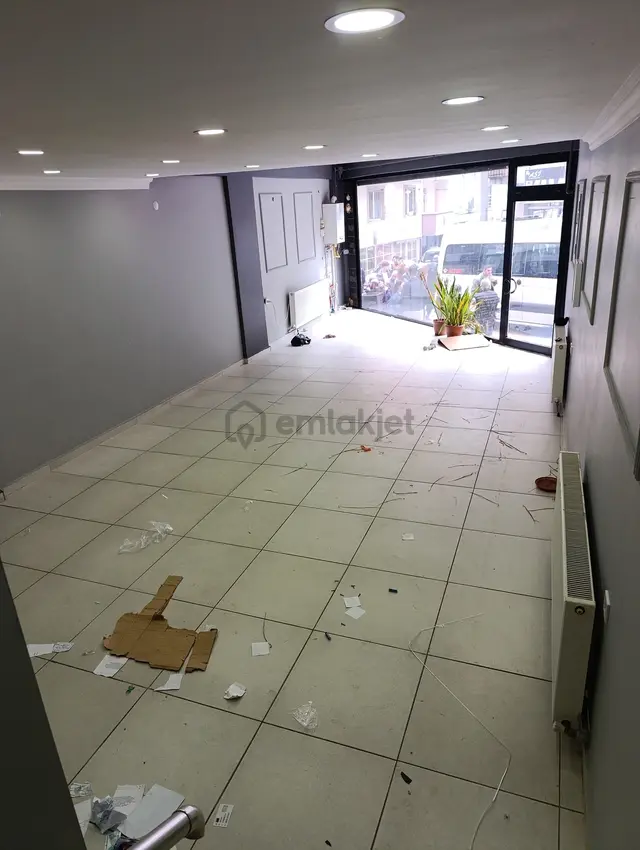 Heykel Meyd. Arçelik Aralığında 140 M2 Kiralık Dükkan 4
