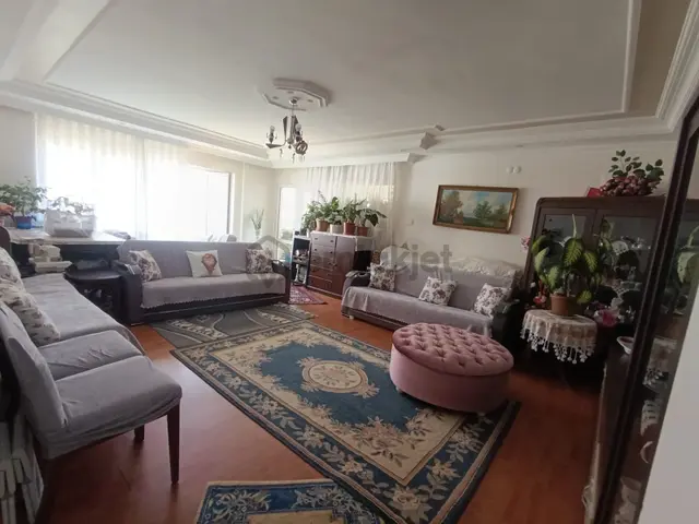 Satılık Beylikdüzü Ceylan Sit.180 M2.3+1 7.kat Açık Otoparklı