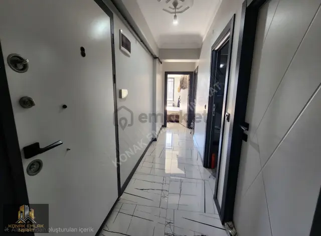 Satılık 1+1 Balkonlu Kot 1 Daire 1