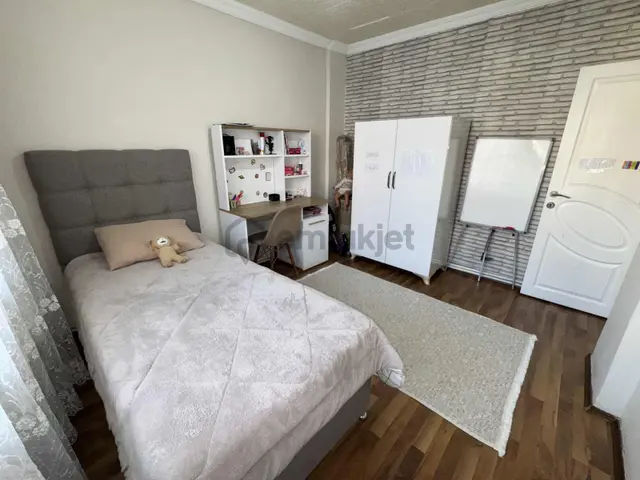 Türker Emlak 3+1 120m2 Ege Yaşam Yakını Çift Cephe Kilerli 3