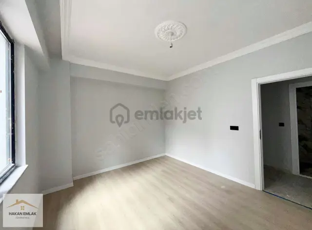 Hakan Emlaktan Merkezde Atatürk Ortaokulu Karşısı Sıfır Daire 3