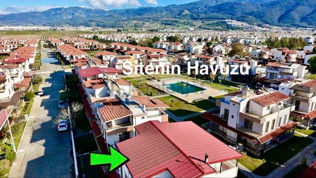 Denize Çok Yakın Bakımlı Villa! 5
