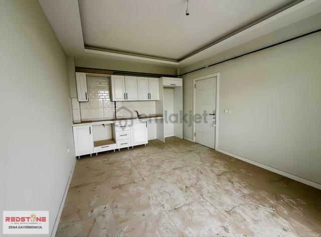 Redstone Zena'dan Söğütlü'de Satılık 1+1 Apart Daire 4