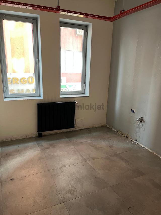 Selçuklu Selay İş Hanı Kiralık Büro 4
