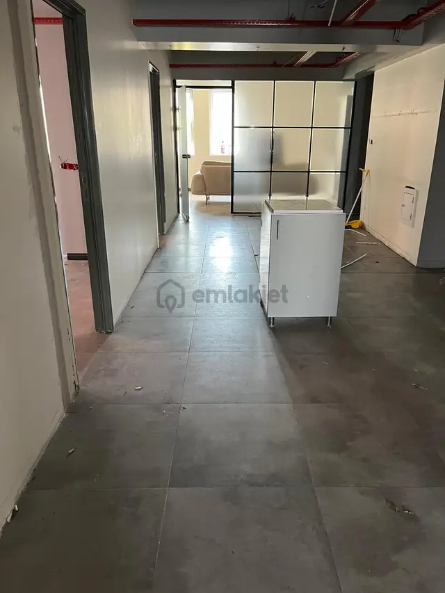 Selçuklu Selay İş Hanı Kiralık Büro 2