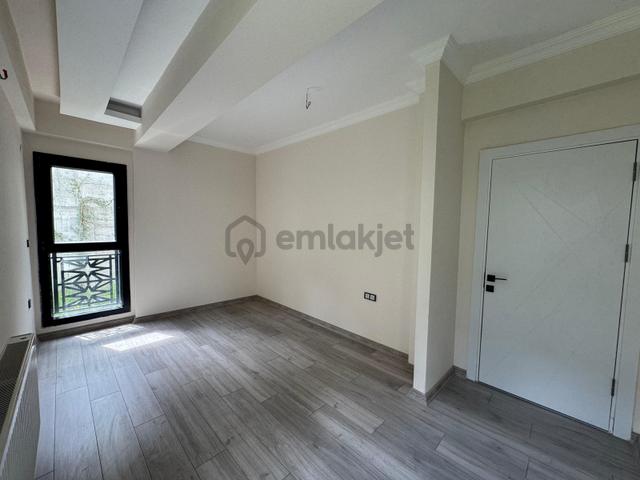 Körfez Mahallesi Seyir Tepede Satılık 3+1 Daire 4