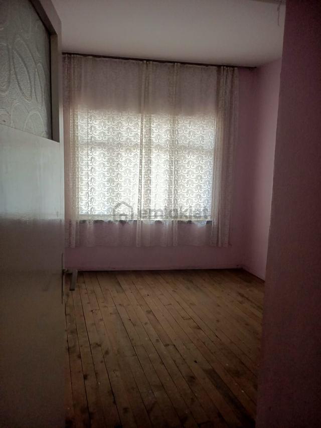 Uşak Merkezde Satılık Müstakil Ev Apart Yapmaya Uygun 4