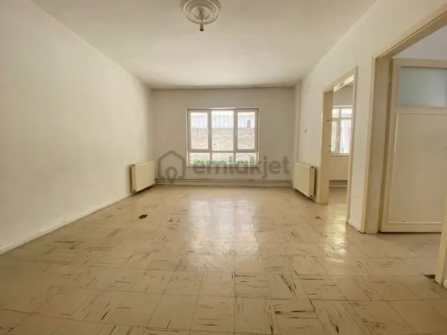 Tuzluçayır'da Natoyolu Yakını Satılık 3+1 Giriş Kat Daire 2