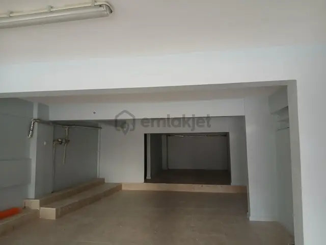 Gölcük Değirmenderede Merkezde İş Yeri 1