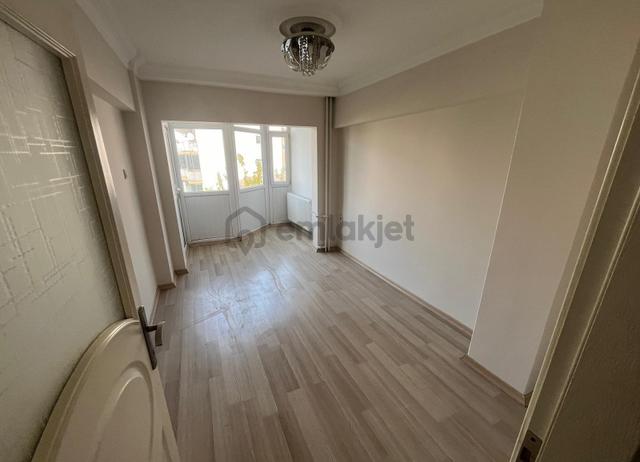 Yıldırım Ertuğrulgazi Siteler Mah.3+1 Ara Kat Satılık Daire 5
